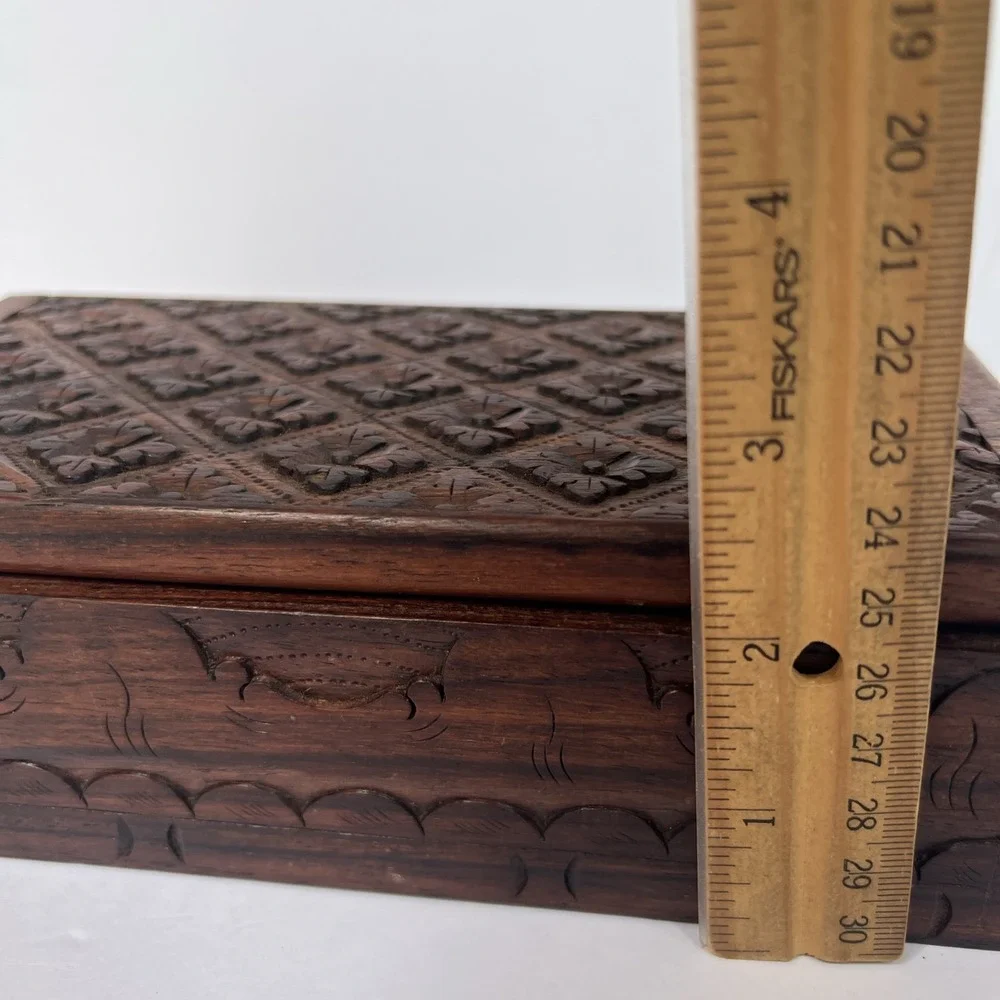 VTG Hand Carved Wooden Box Floral Motif Containing Misc Vintage Beads